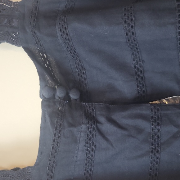 ROMEO + JULIET COUTURE Navy Blue Lace Peekabo Back Midi Dress - Picture 11 of 16